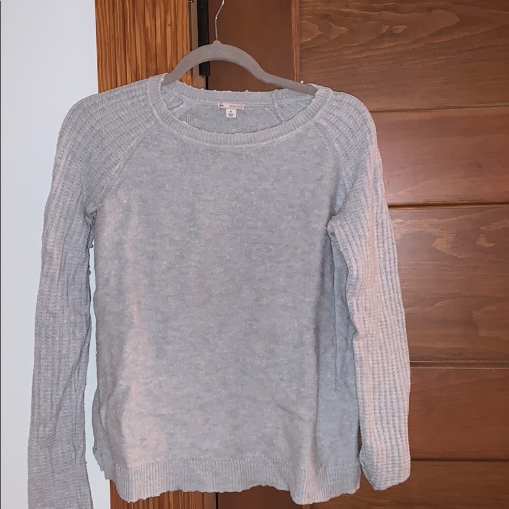Gap sweater